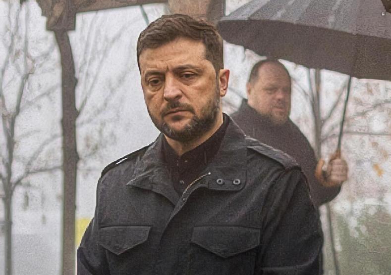 二选一？
小泽昨天发表讲话，表示乌克兰目前已经进入最艰难的时刻。乌克兰人民将面临