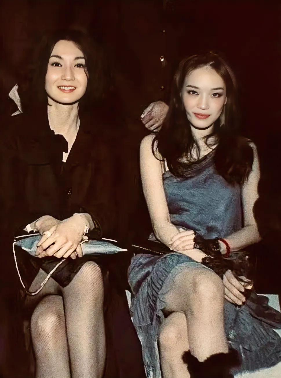 娇憨 典雅 野性，而且前辈张曼玉还有种施施然和沉淀感 #娱乐#