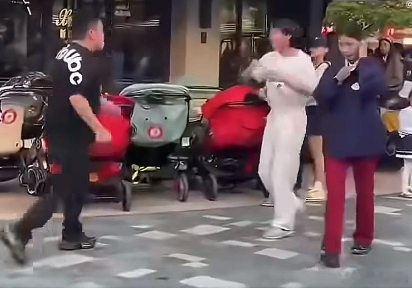 上海迪士尼男子被劝烟殴打劝烟者这话题读第一遍没读懂什么意思，又是因为吸烟引起的纠