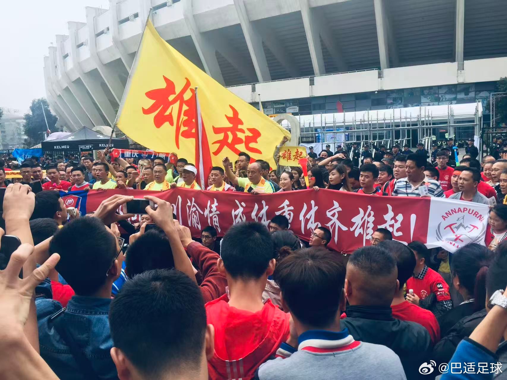 关于球票这个事情吧，怎么说呢？从预防极端球迷闹事的角度来说，谨慎些没错，但这种人