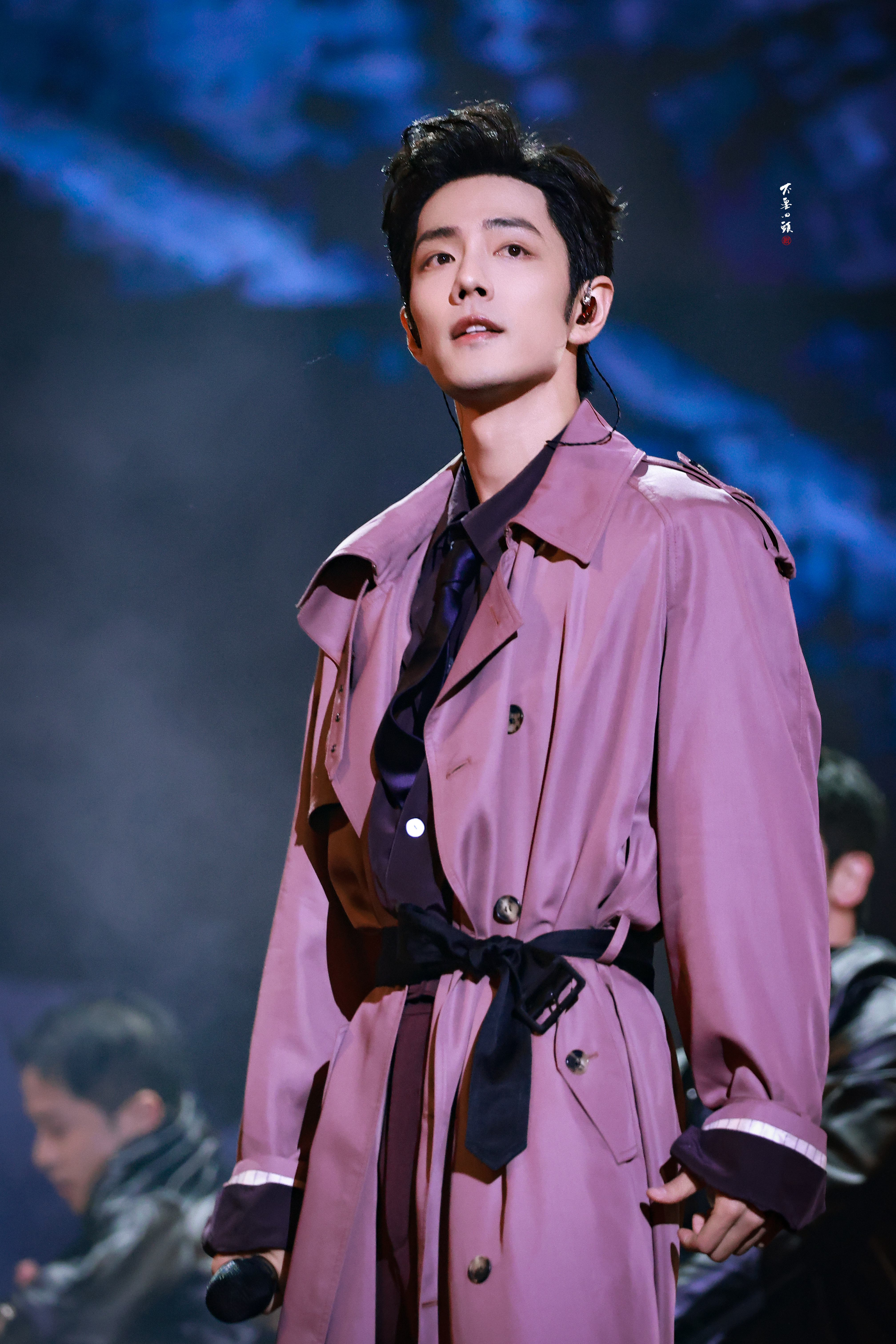 紫衣舞台战魅力四射，超绝！肖战◎向全世界安利我担