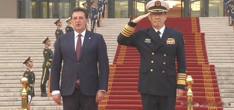 从科索沃到FK-3：中塞友谊如何从患难走向共赢
 
北京的秋日阳光正好，11月5