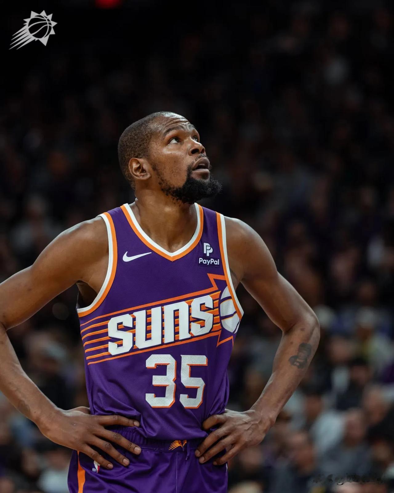 NBA历史上背靠背比赛得分40+，年龄最大的球员：

39岁——迈克尔·乔丹（2