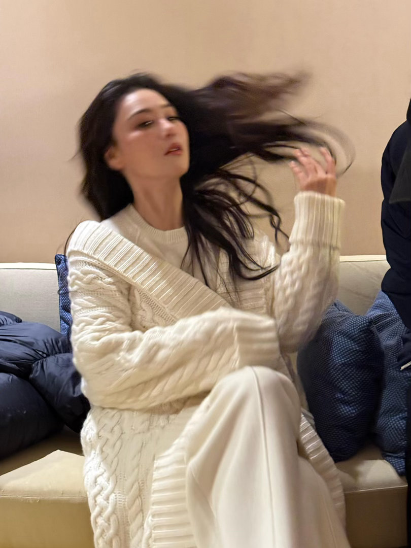 张馨予终于来恋综当红娘了喜欢你我也是从满心期待到正式官宣，张馨予顺利达成心愿入驻