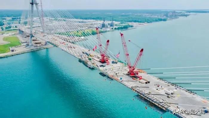 特朗普又在搞事情了

美国现任总统特朗普可以说是美国历任总统中的一个奇葩，他在哪