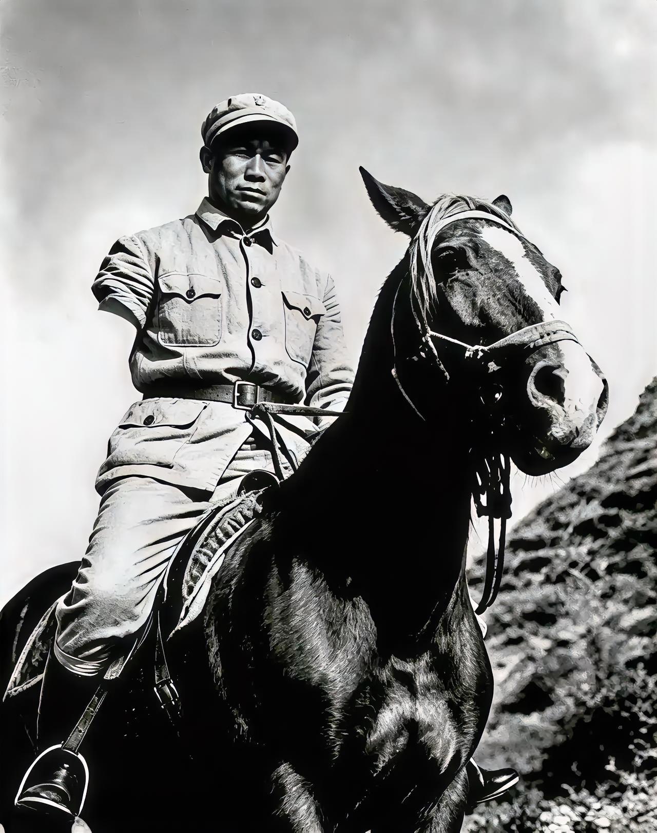 贺龙将军曾举着骨头碎渣说，“大家看一看，这就是共产党人、红军将士的骨头！”
  