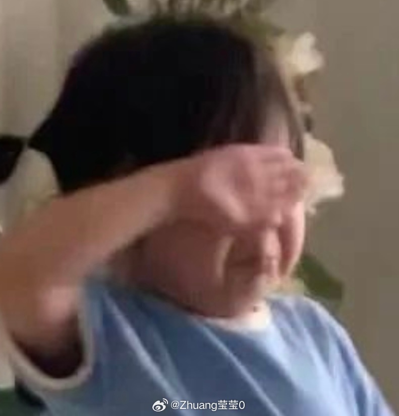 陈瑶  机场是不是可以多安排一些人，或者粉丝可以自发的多保护一下陈瑶，因为看到这