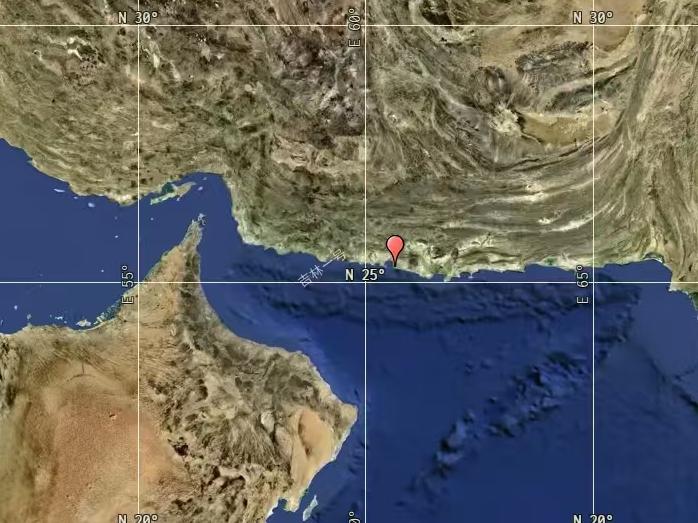美国中央司令部帖文写道，在美军封锁伊朗之前，伊朗恰赫巴哈尔港平均每天停泊或锚泊5