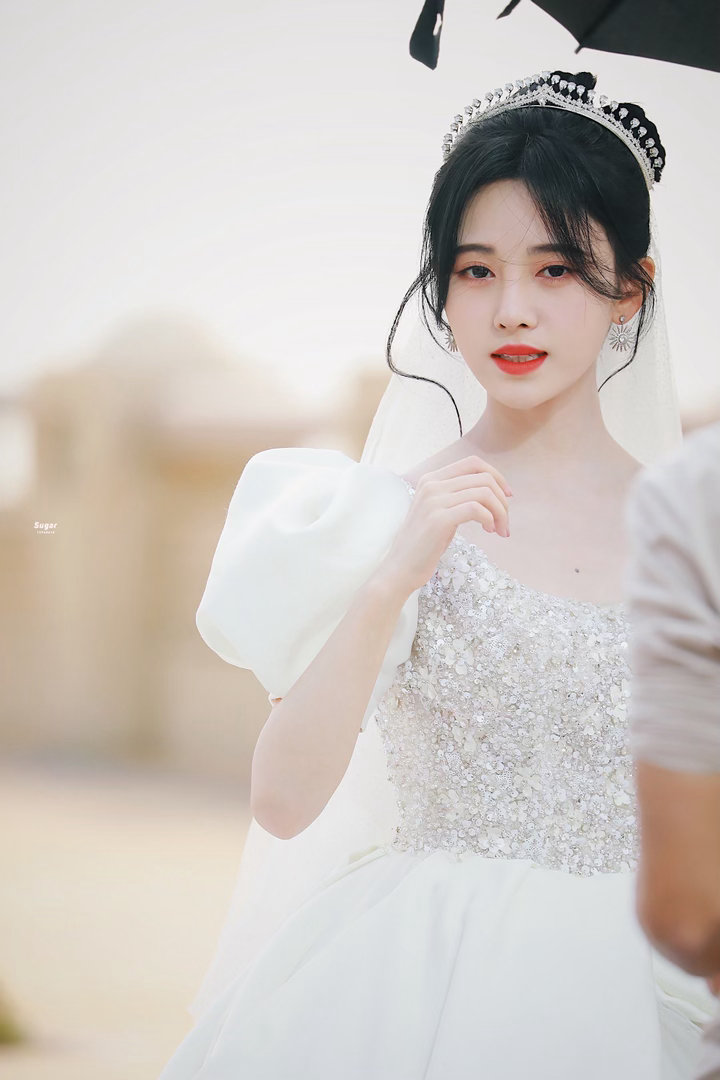 鞠婧祎苏绿夏 🍊鞠婧祎 如果世界太吵 我们悄悄幸福就好(๑`･ᴗ･´๑)