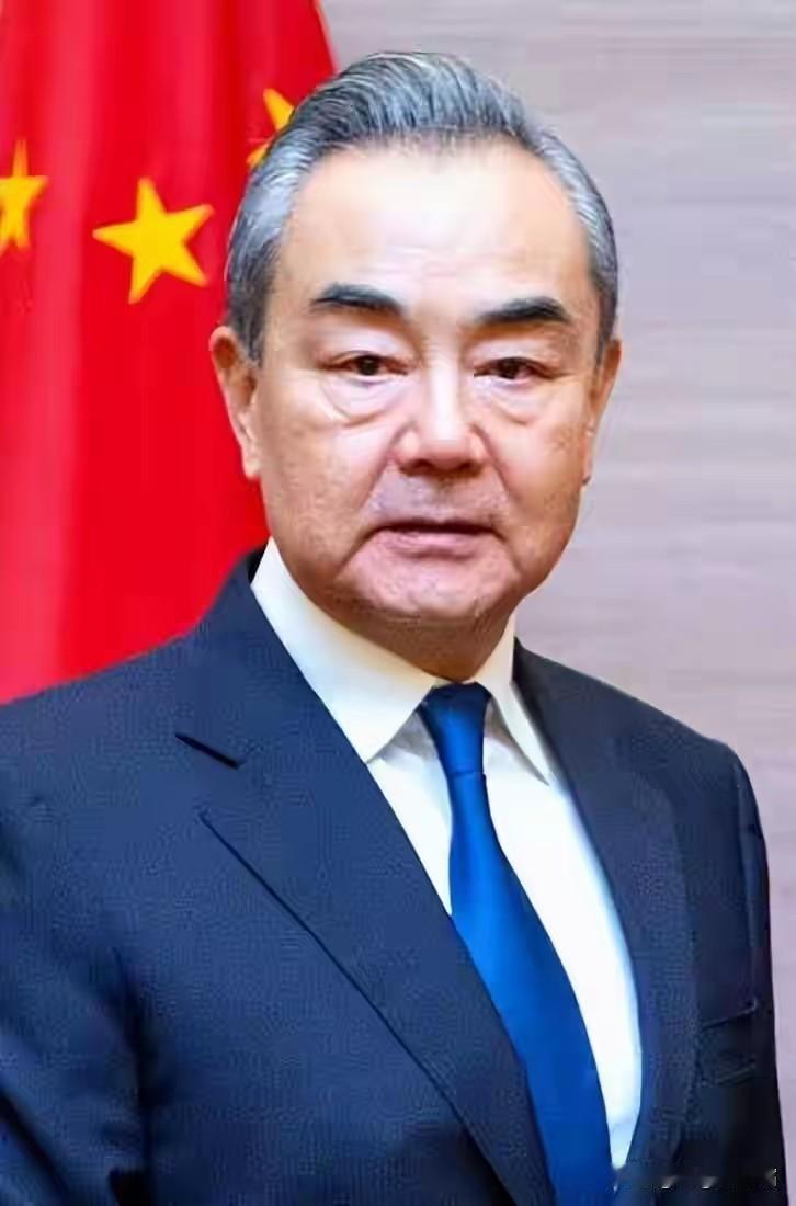 底线彻底摊牌！王毅当面重磅警告菲律宾：玩火必自焚，南海零试探空间
 
南海局势再