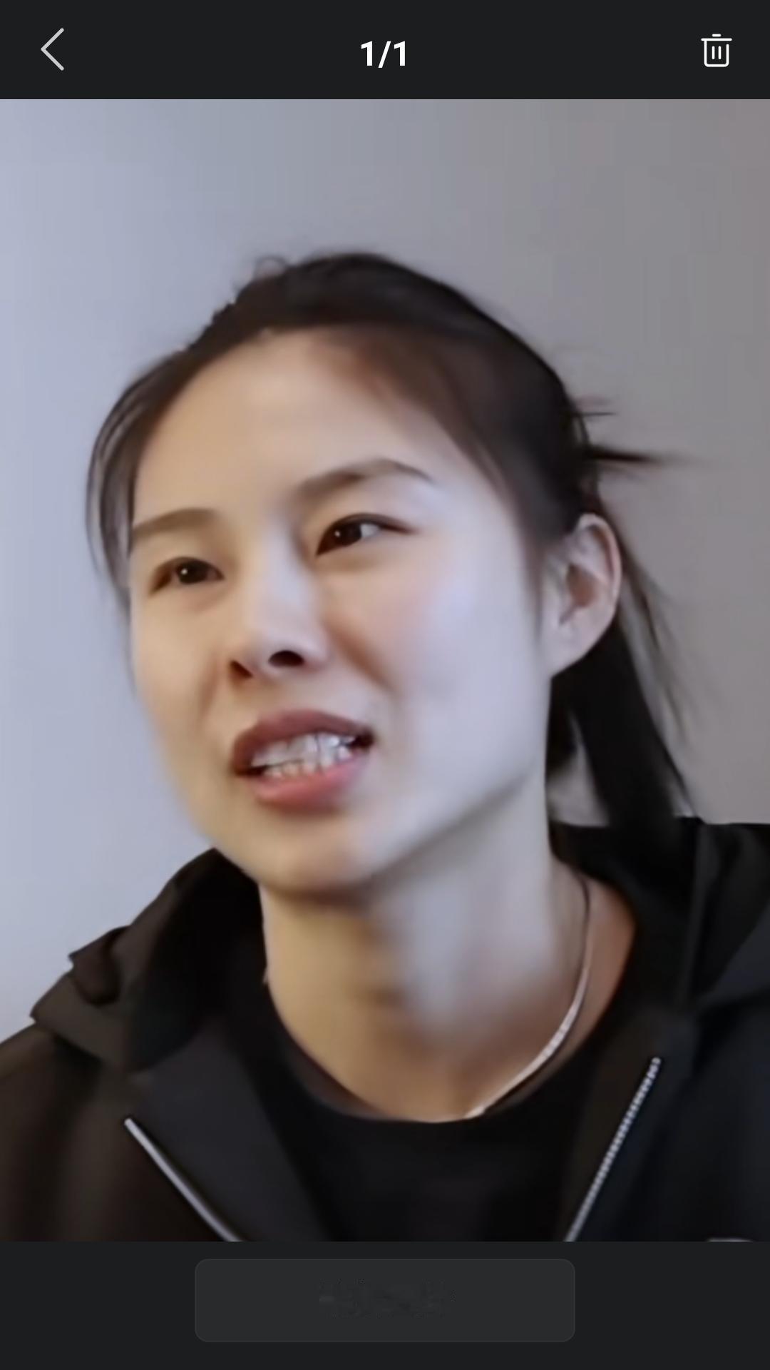 【近日中国女篮名将王思雨接受媒体采访，被问到国家队需要你，球迷需要你，这么多年你