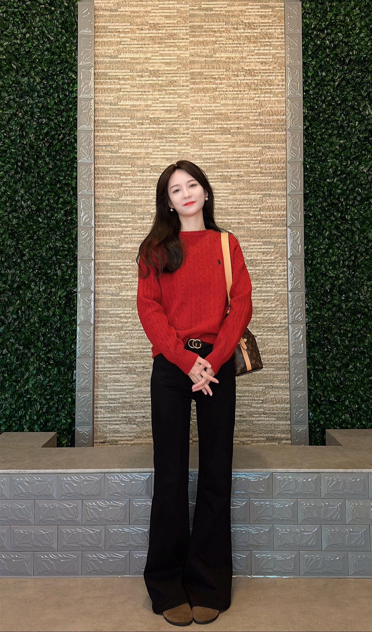 别高估关系，别试探人心，
前者不堪一击，后者薄凉无比微喇牛仔裤 冬季穿搭