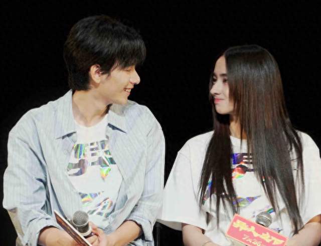 从项链藏照到同回新房，胡先煦李宛妲四年恋情再升级