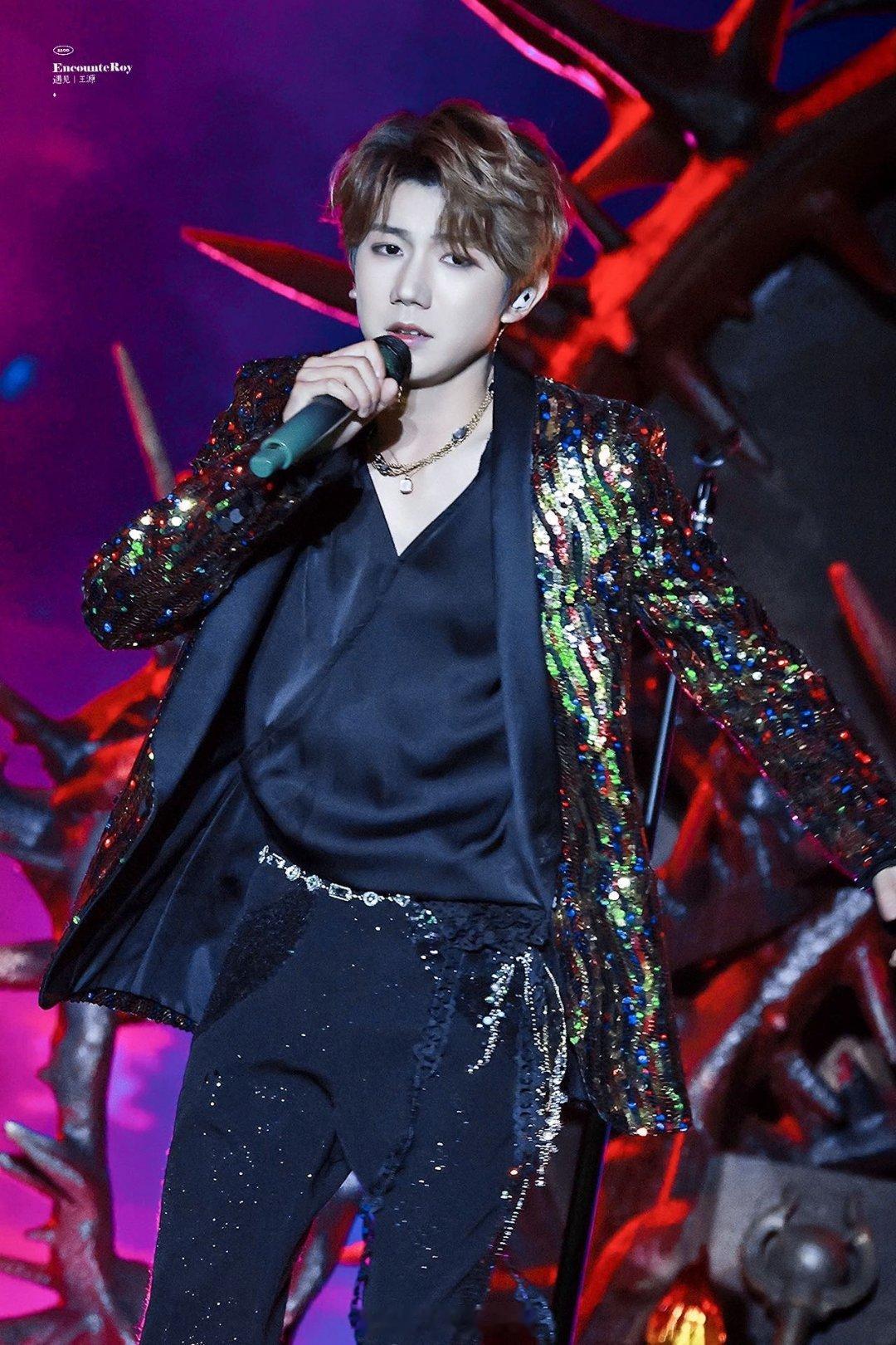 王源来了泡泡岛写歌灵感都有了 泡泡会破，但灵感不会。它落在纸上就成了歌，唱出来就