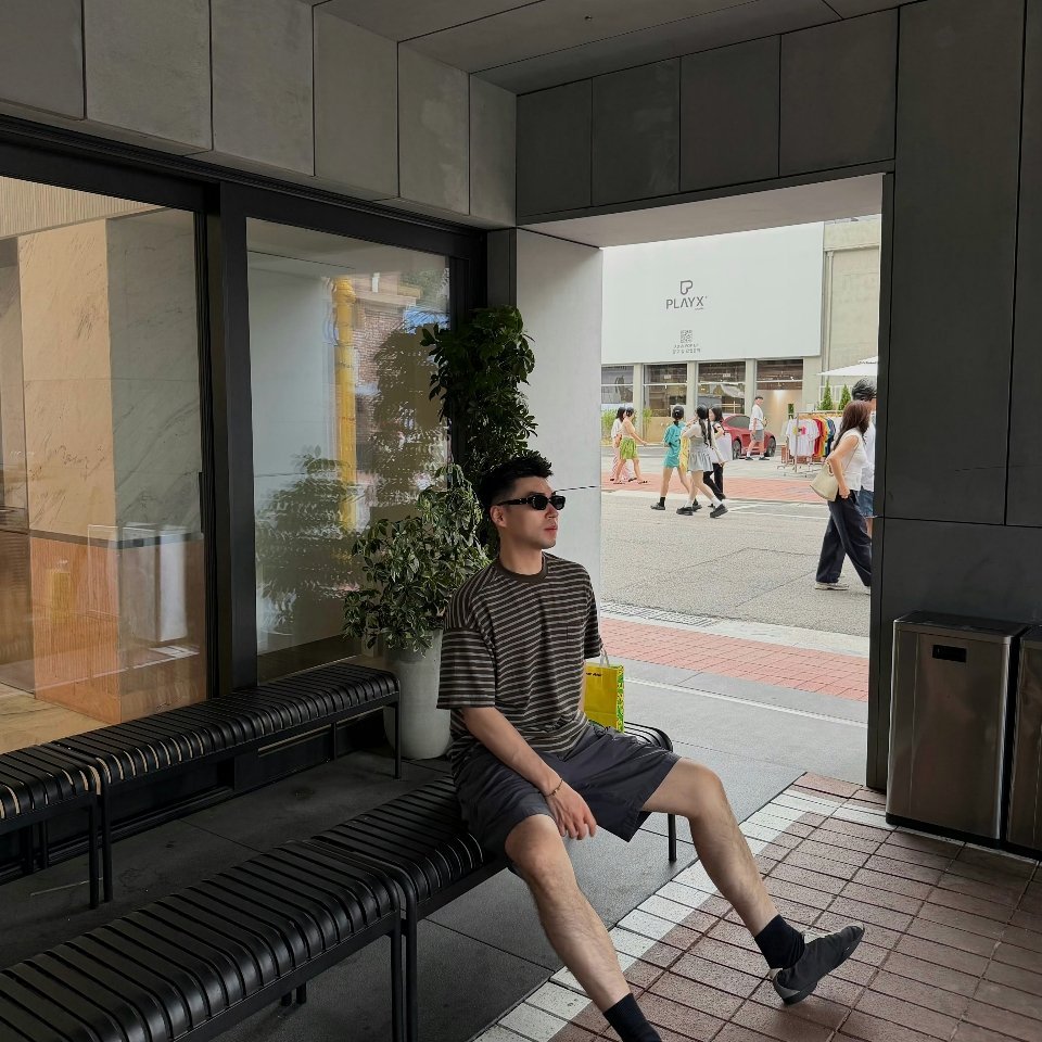 思慕社字母 年上引导者为什么总被懂事又略带讨好的女孩吸引？因为她们习惯了照顾所有