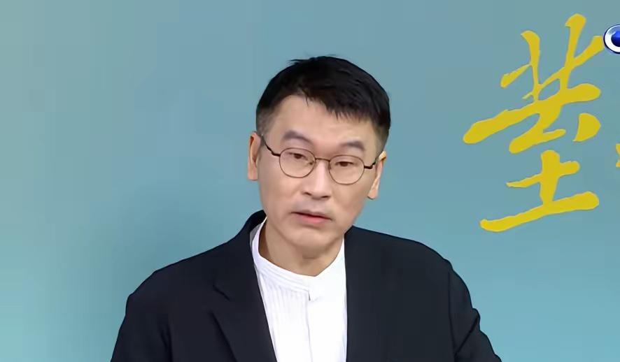 梁文杰叫嚣：“中国破坏现状”

今天这出戏真够逗的。梁文杰这个陆委会副主委，下午