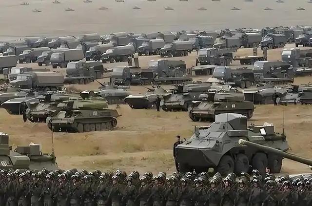 中国军费在2026年增长7%，美媒“彭博社”声称，中国军费开支的每一次增长，都应