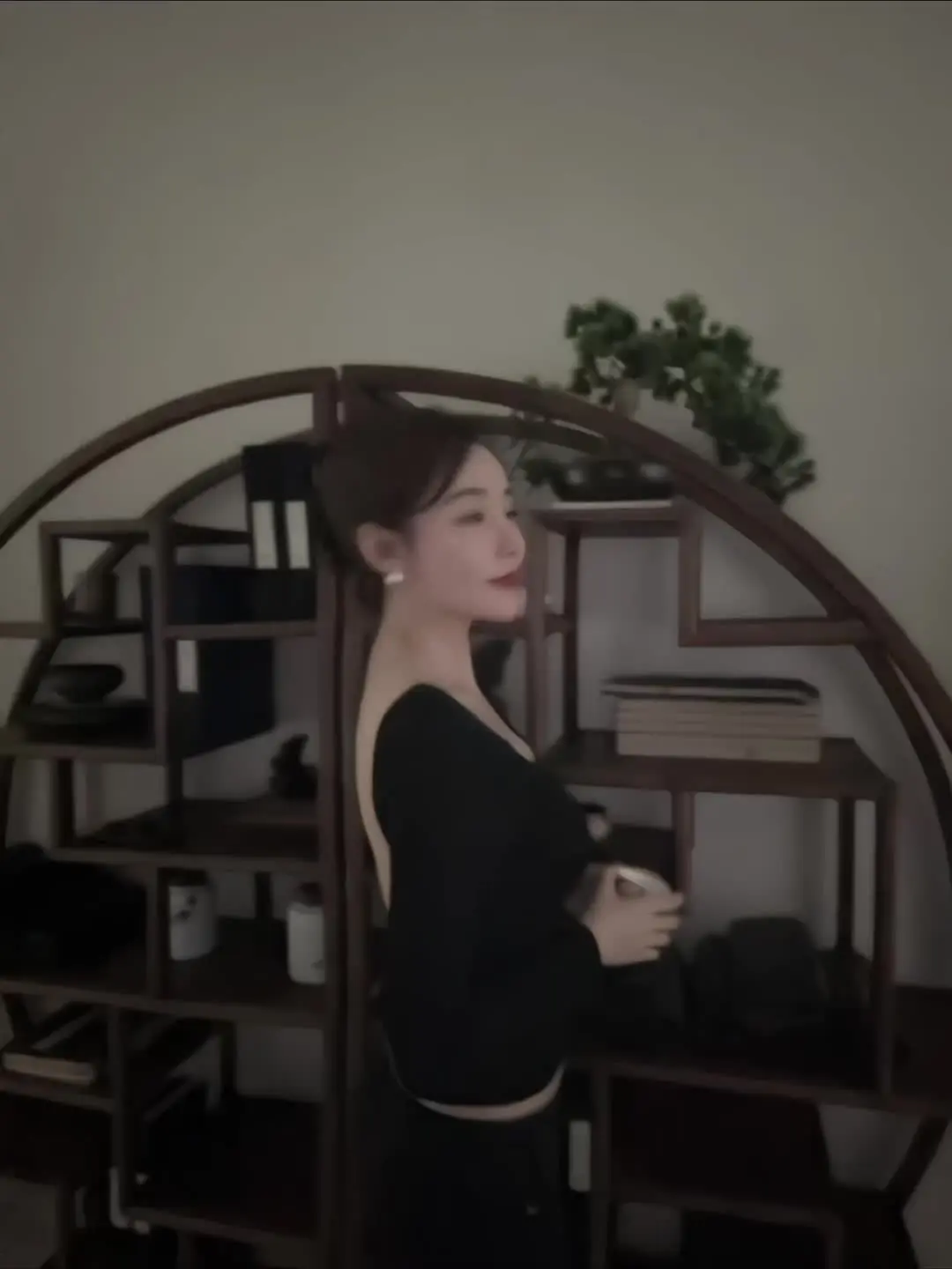 突然被这段话治愈了：“我会焦虑，但我也会被自己治愈。有山靠山，无山独担...