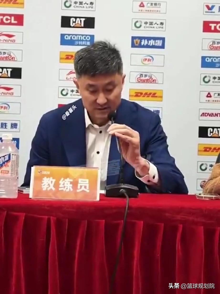 杜峰这次真要下课了，广东男篮输给倒数第二！

刚刚结束的广东男篮客场挑战江苏的比