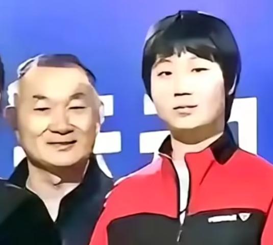 蒯曼父亲
蒯本军：
女儿是国乒未来，
值得家人全力支持与托举，
伦敦世乒赛后蒯曼