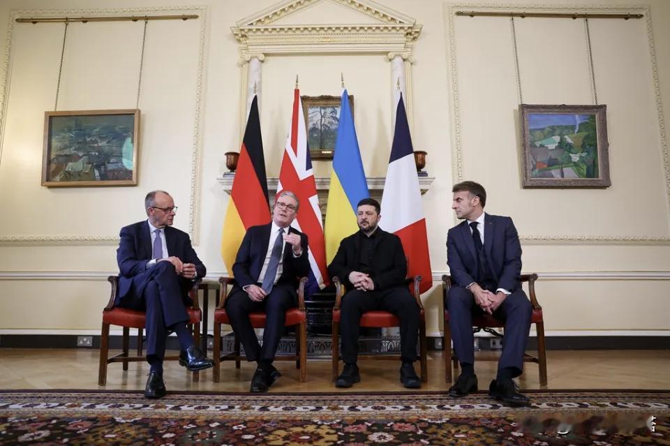 最新动向

伦敦“小峰会”刚散，英法德乌四国领导人一句话定调：“乌克兰的事，乌克