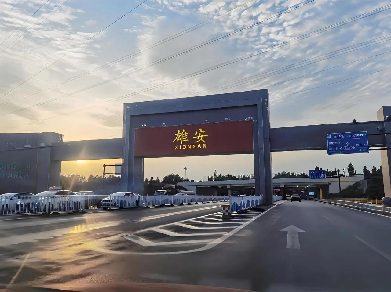2017年，5100亿砸了进去，建设了一个面积相当于三个纽约市的新城——雄安。现