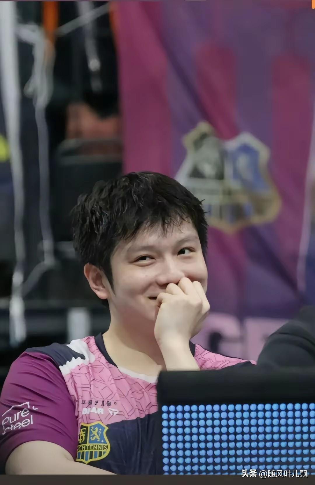 樊振东，诠释了什么是真正的体育精神；樊振东，值得被岁月和这个世界温柔以待[赞]