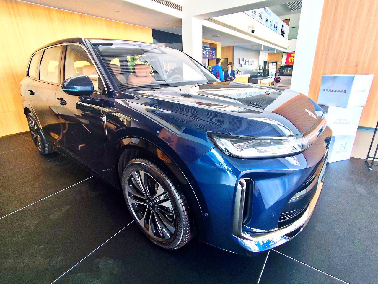 科技大六座SUV《华境S》上市
   上汽通用五菱与华为乾崑联合打造的华境S，于
