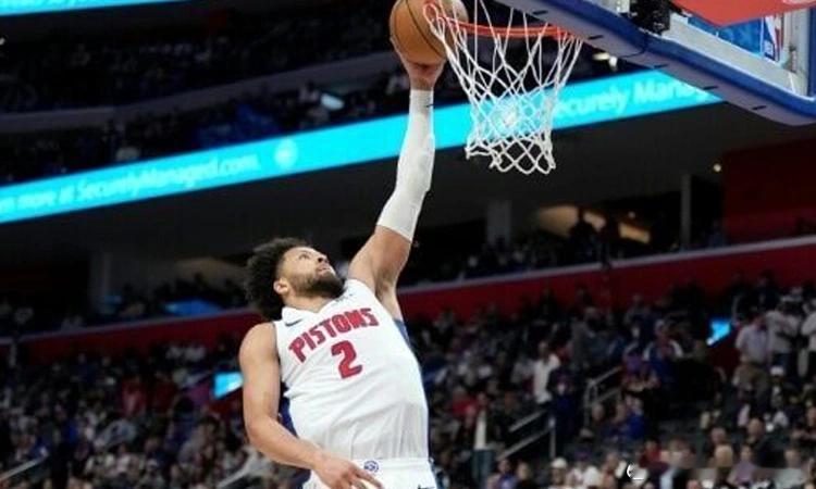 坎宁安变身NBA历史第一人活塞116-94战胜魔术，总比分4-3晋级。坎宁安出战