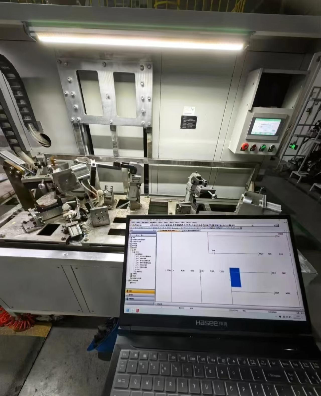客户来我厂调机了，要好好对待人家，不能得罪这个调机工程师，你要是把人家得罪了，后