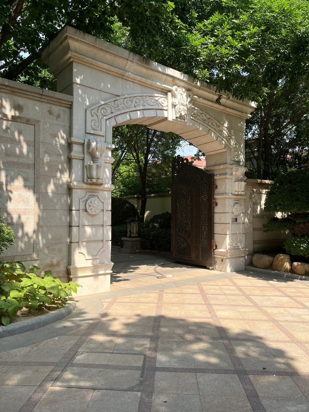 这套房子降价近1个小目标，还没客户买，为啥？