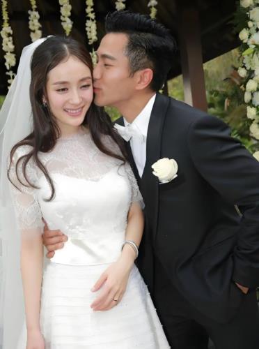 刘恺威曾谈对杨幂的第一印象 刘恺威和杨幂2010年在横店相识，当时刘恺威拍摄《大