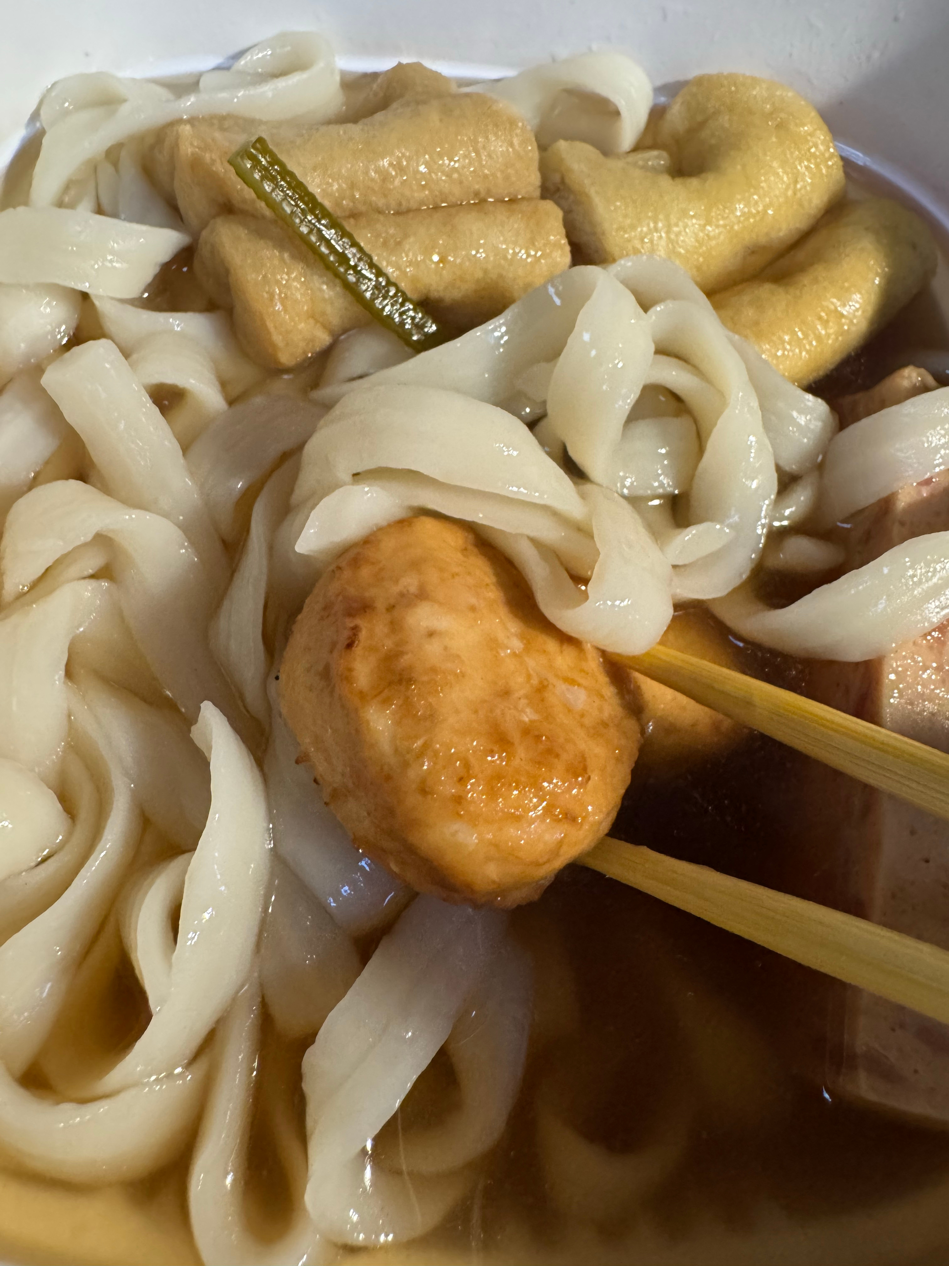 深夜饿了就这样点一份关东煮加刀削面