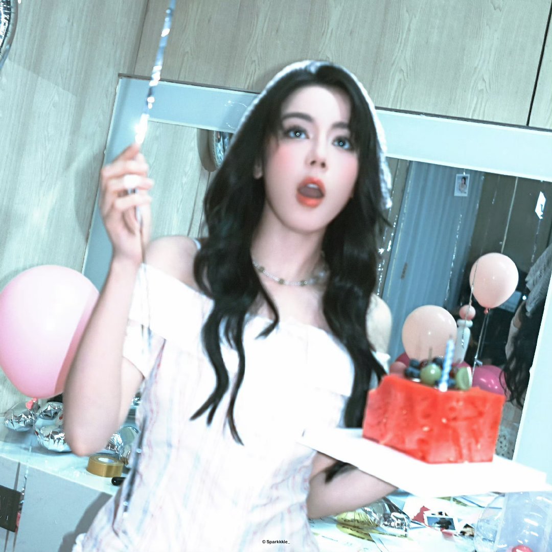 迪丽热巴0603生日快乐 dlrb 今天星期巴 dlrb 迪丽热巴“三四年前我说
