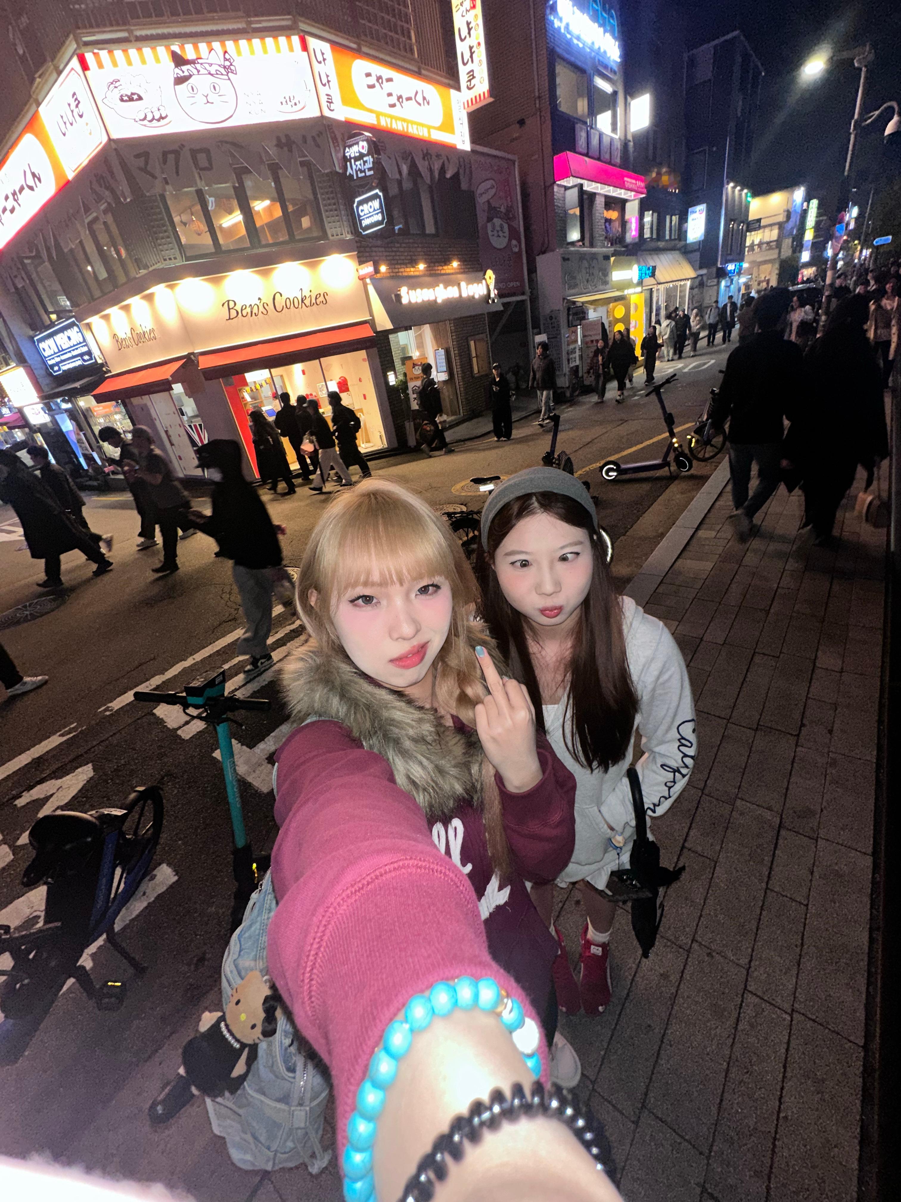 这次小韩之旅简直是我最开心最开心的一次旅游 每天玩的超搞笑  一直在疯狂记录 拍