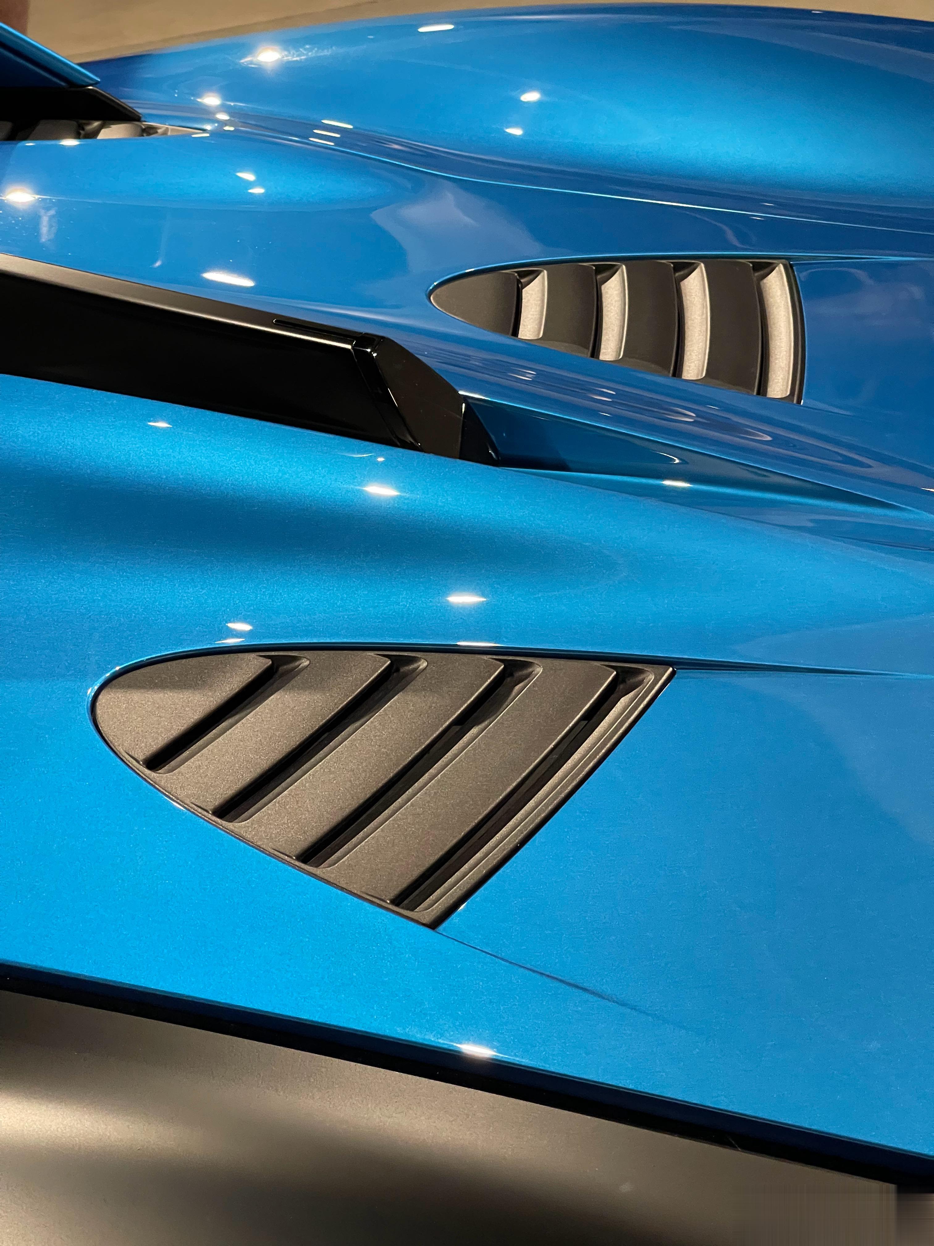 #shen车视界# 前几天去看T.33 Spider的美国预展，车确实很赞（虽然