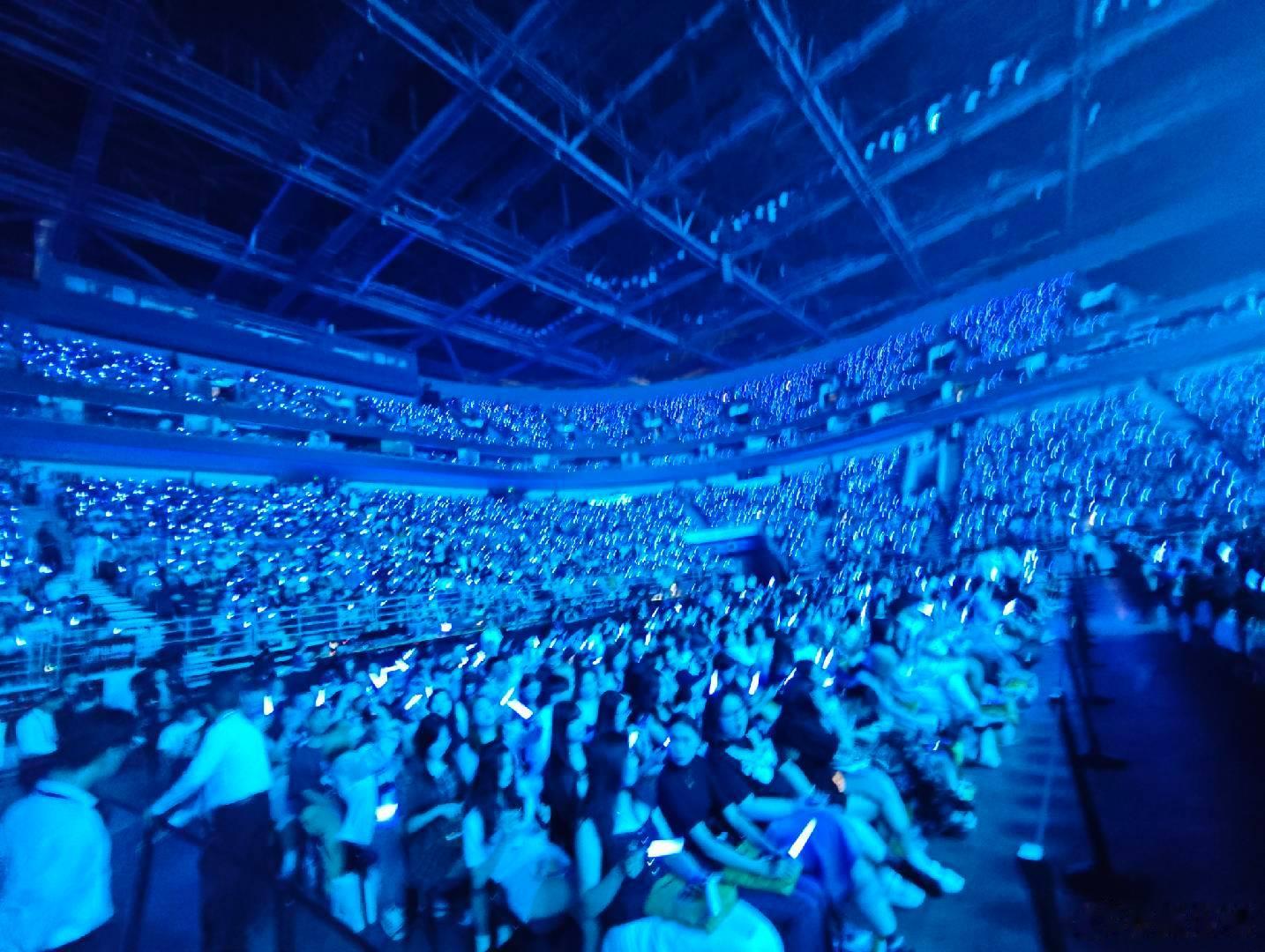tizzyt北京演唱会上座率 现场画面太过震撼！TizzyT北京演唱会座无虚席，