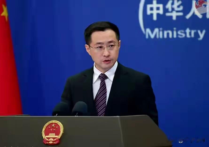 话题源于日本近日有民间团体要求访问中国。
外交部发言人回复妙极了。
“希望日本的