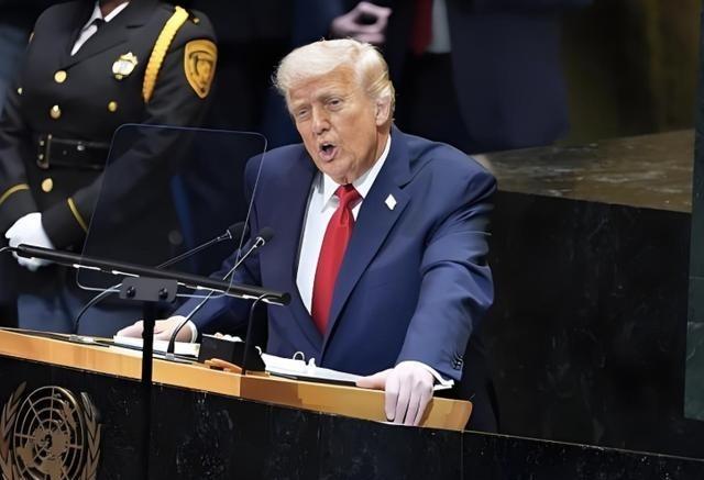 美国都欠联合国会费了，就不该让他们来“发疯”。2025年9月23号，纽约联合国总