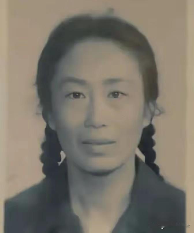 隐瞒身份扎根北大荒十年，一封家书到来，才揭开这名女知青的真实身世
 
1969年