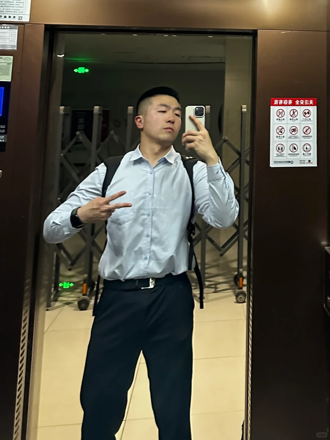 一个频繁回头的人，是出不了远门的