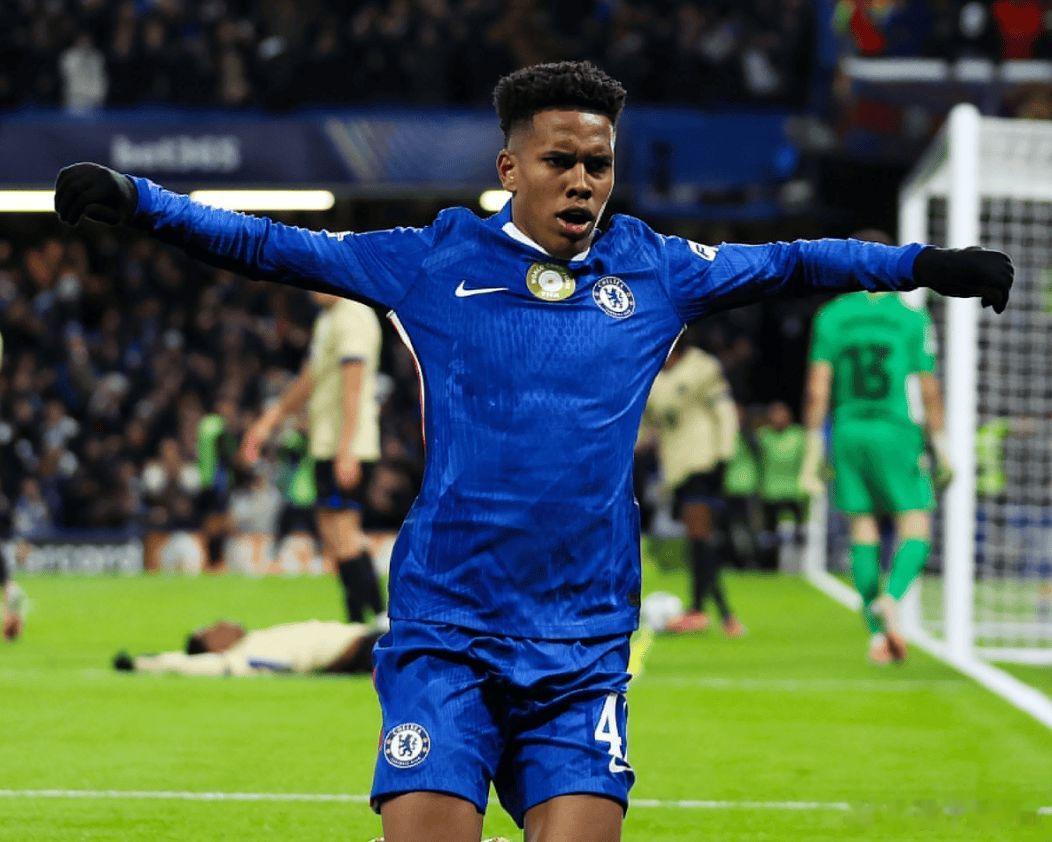 知名记者罗马诺在此前作客了Here we go的Youtube播客，谈到了多家俱