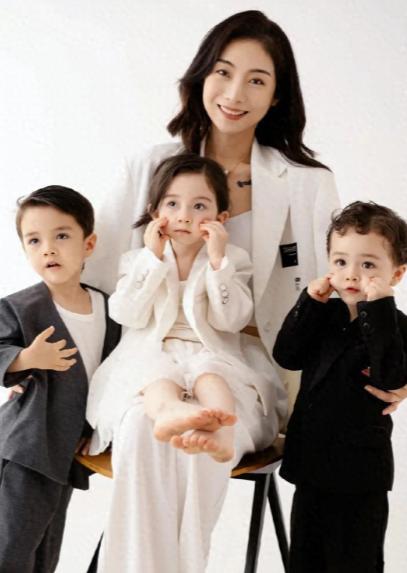 “买英国精子生3娃”的山东女人，7年后现状曝光，一年百万开销。

三个金发碧眼的