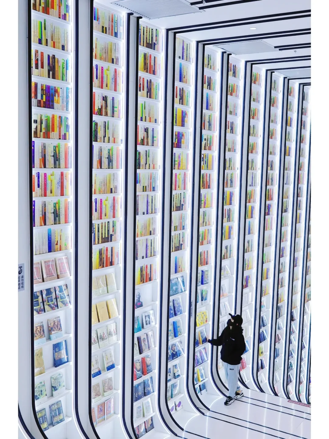 广佛8⃣️家颜值与内涵并存书店📚雨天宜看书