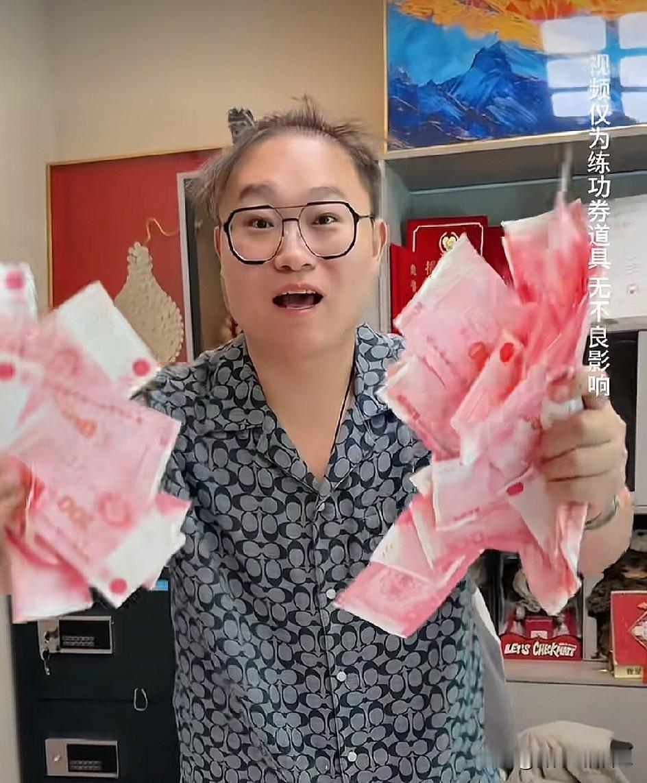 我是都是洞口碑崩塌，他还能挽回老粉的真心吗？老粉们还能原谅他吗？
我是都是洞和我