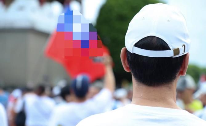 7月25日，国民党前主席朱立伦上午缺席全代会，原因不明。当天下午5点开始的凯道集