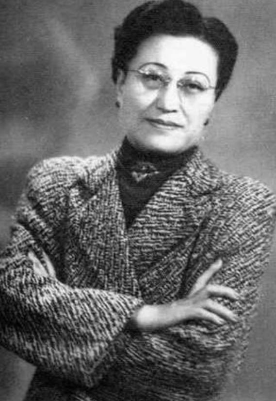 1961年，彼时定居上海、身为政协委员的陈洁如，顶着特殊身份带来的重重顾虑，专程