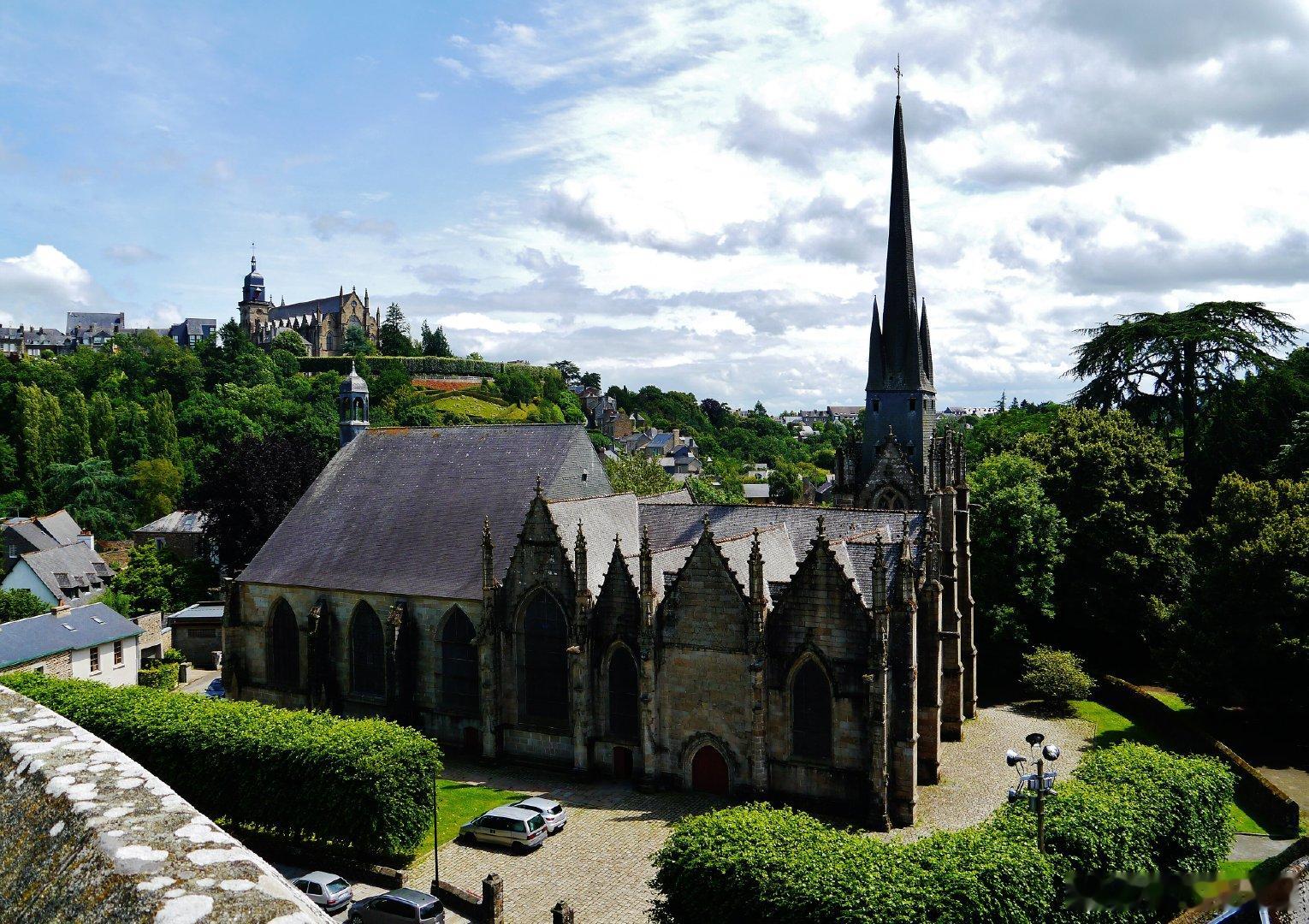 历史知识 法国布列塔尼城市富热尔圣叙尔皮斯教堂（Église Saint-Sul