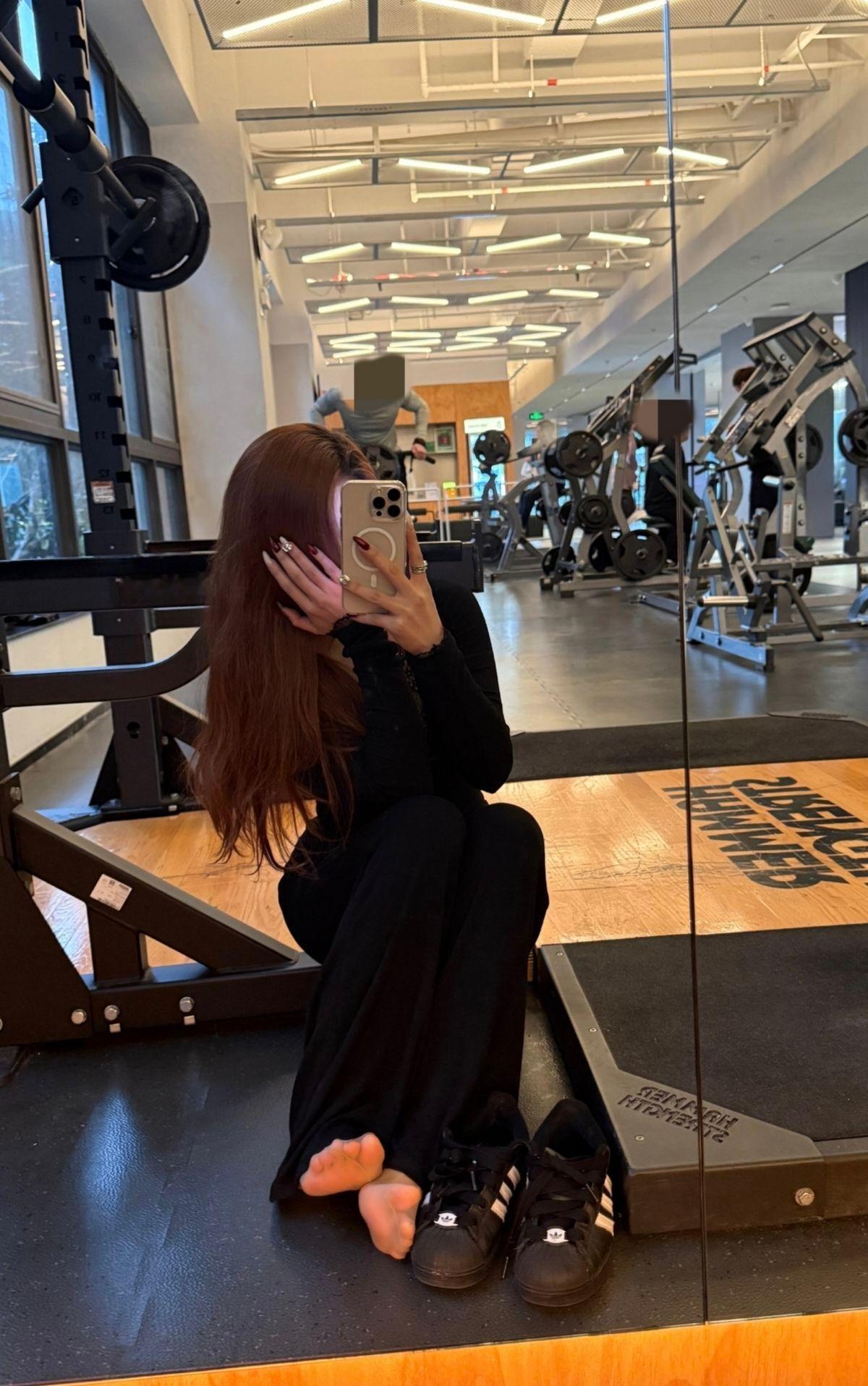 运动还是不要穿板鞋 