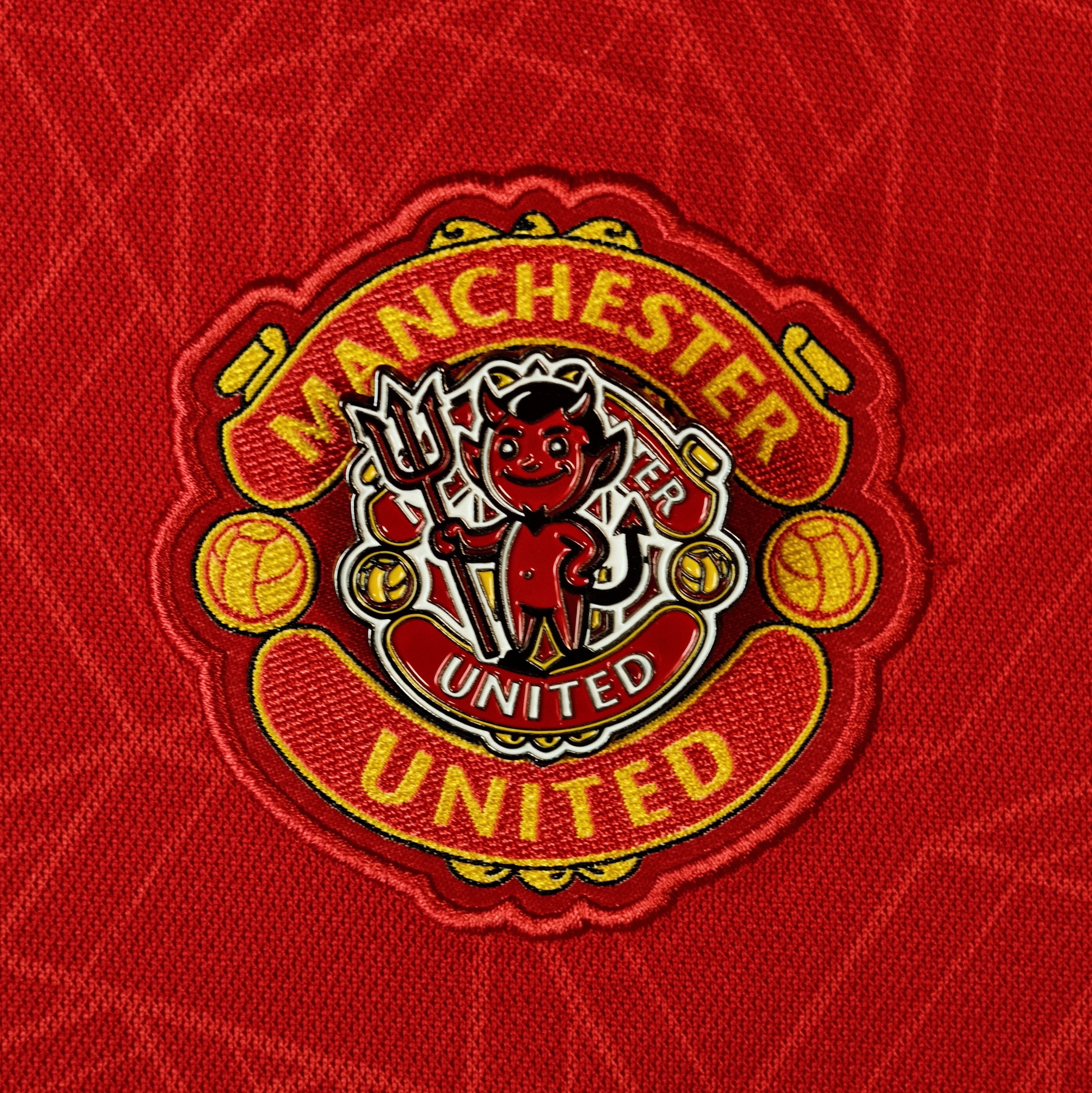 3款徽章上新，还有很多其他款式。这次最推荐的是卡通红魔鬼这款，质感非常不错。另外